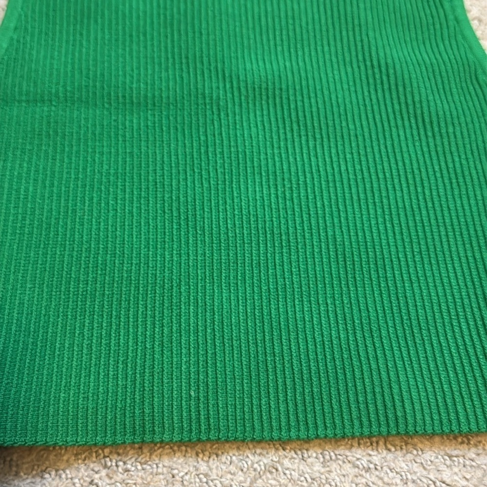 Aritzia Babaton Sculpt Knit Racer Cropped Tank - Picture 6 of 6